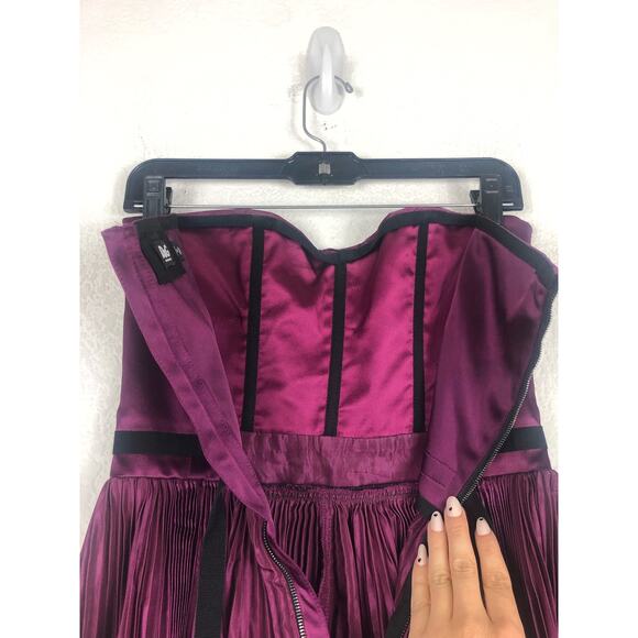Dolce & Gabbana Purple Pleated Taffeta Knee Length Dress Size 4 Strapless Midi - Picture 13 of 15
